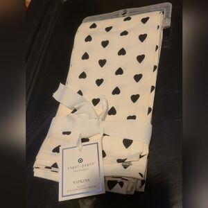 Sugar Paper Heart Polka Dot Decorative Cloth Napkins 4-Pack.